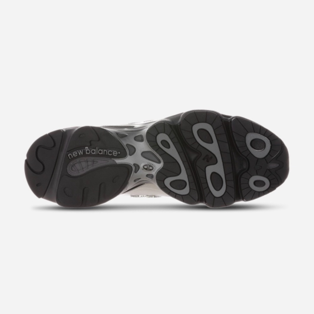 New Balance Black and Silver Sneakers
